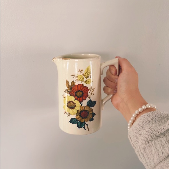 Vintage floral pitcher - Picture 2 of 3